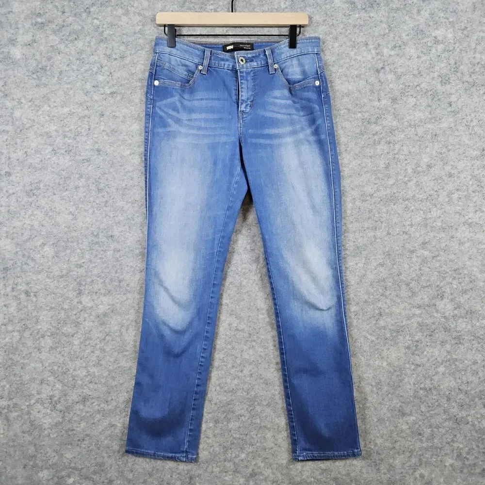 Levi Strauss Flatters & Flaunts Women's Skinny Leg 29x32 ACTUAL 30x30 Blue Jeans